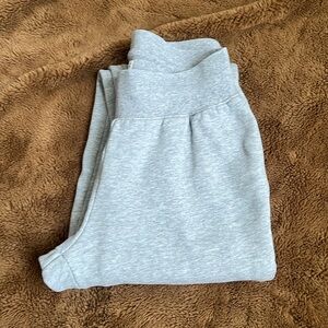 Aritzia sweatpants in XS